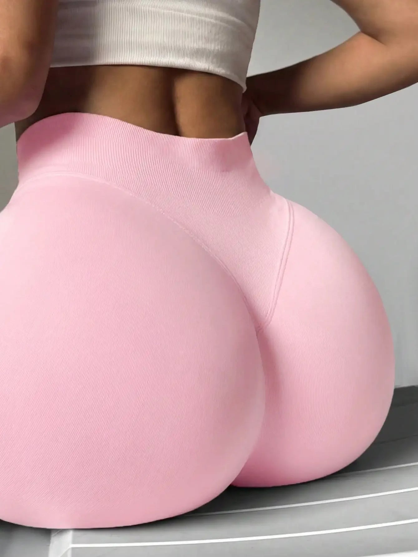Womens Seamless Butt Lifting Sports Shorts For Gym Workout
